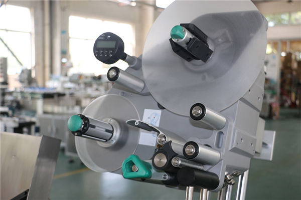 Máquina de etiquetado de tubo de recolección de sangue ao baleiro