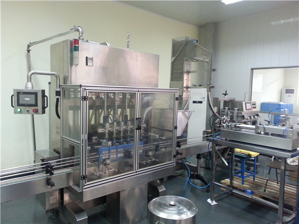 Máquina de recheo automático de aceite de motor de 6 cabezas